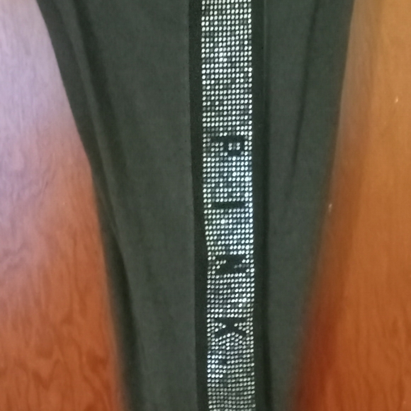 Victoria’s Secret PINK Bling Yoga Leggings! - Picture 3 of 4